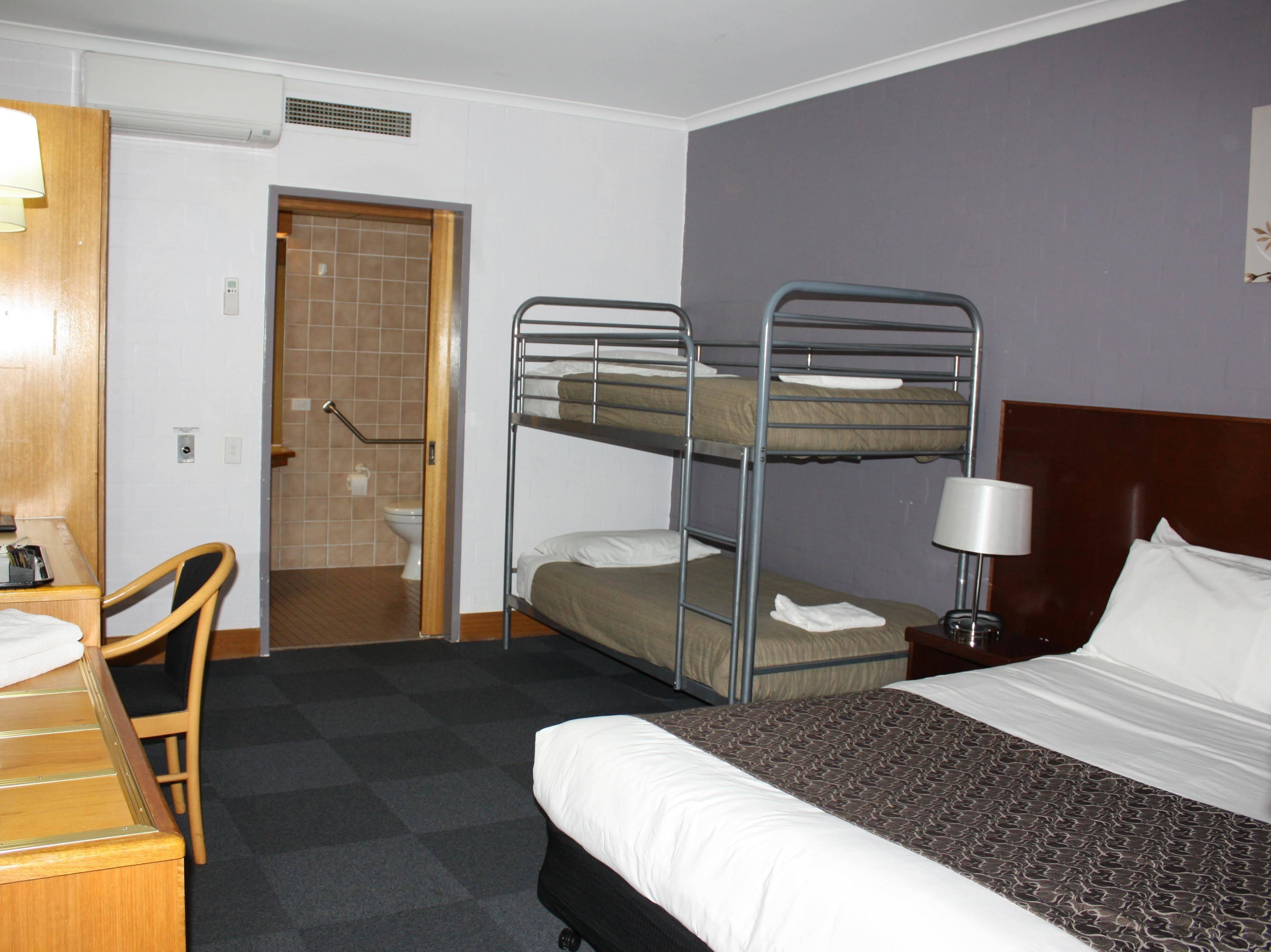 Capital Airport Motel Queanbeyan Exterior photo